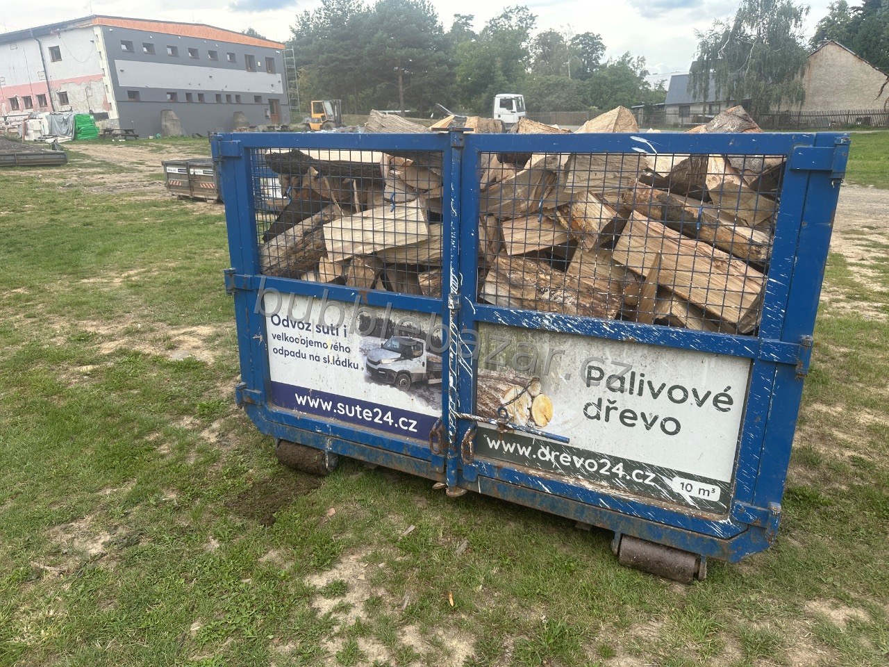 Štípané palivové dřevo s dopravou pro Krnov a okolí