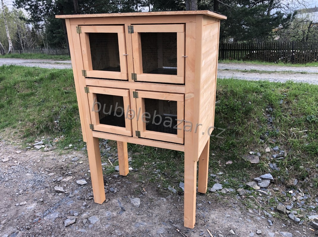 Nová dvoupatrová dřevěná králíkárna se 4 kotci 50 × 50 cm