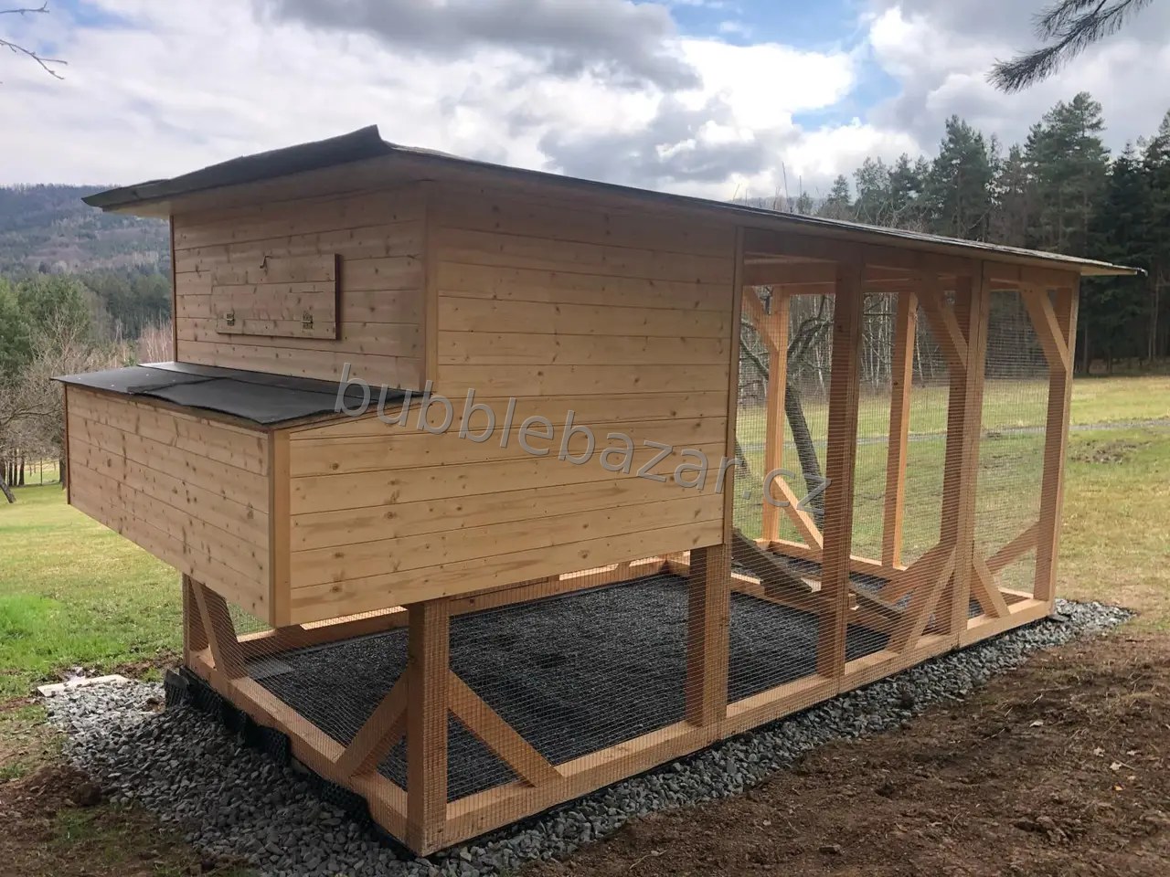 🐔 Zateplený dřevěný kurník pro slepice s výběhem z masivu 290 × 190 cm