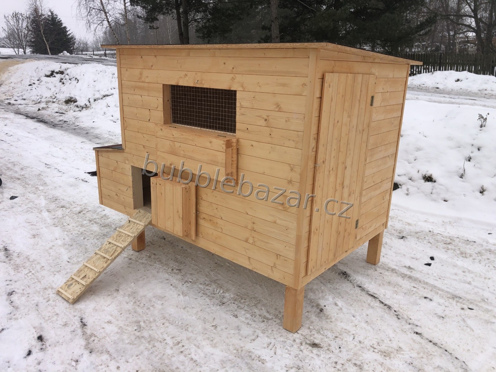 Zateplený dřevěný kurník pro 15–20 slepic, 160 × 120 cm, doprava po celé ČR zdarma